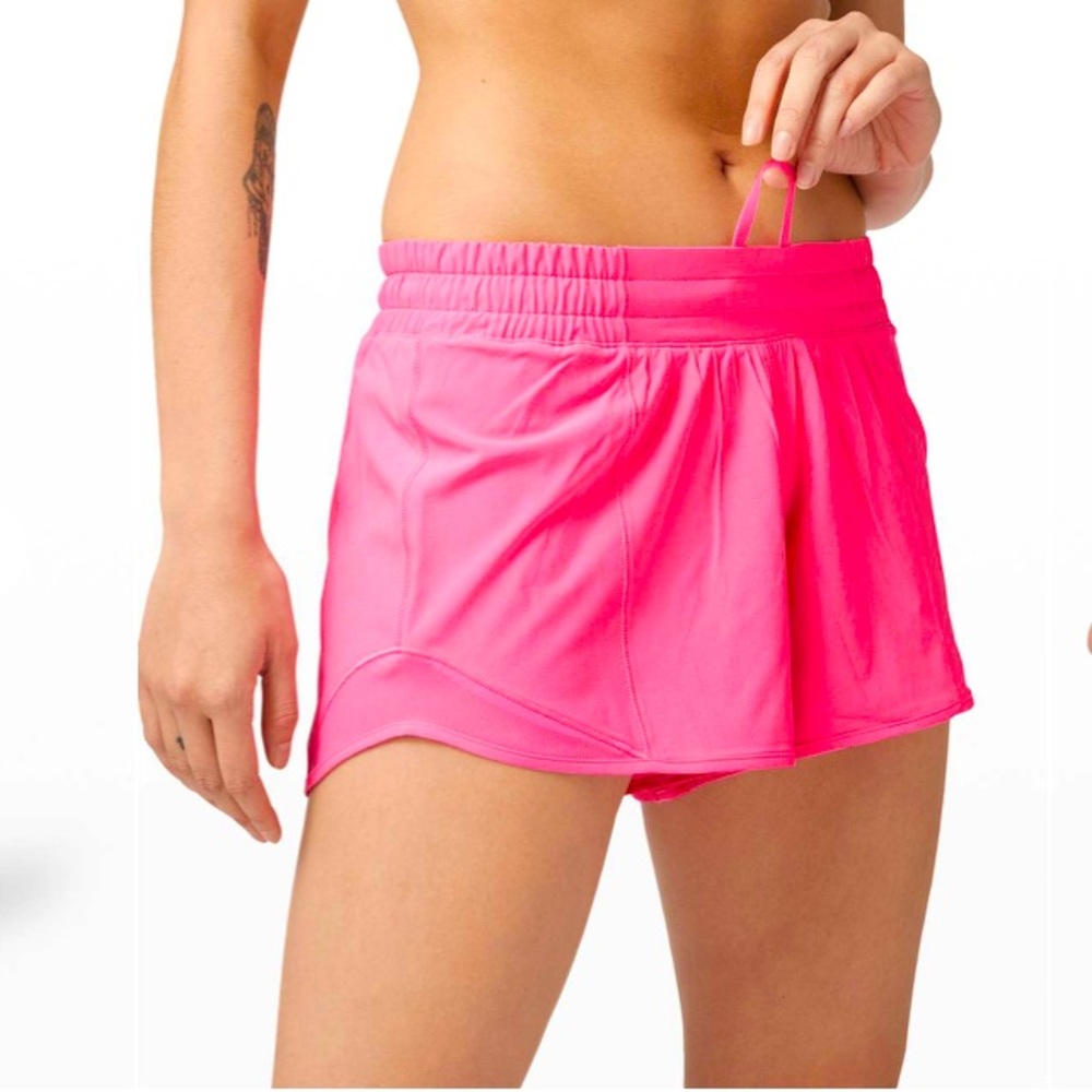 Lululemon Hotty Hot LR 4” Short